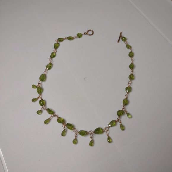 Very Pretty Vintage Green Glass And Gold Tone Wire Necklace 16 Inches Long - Picture 2 of 11